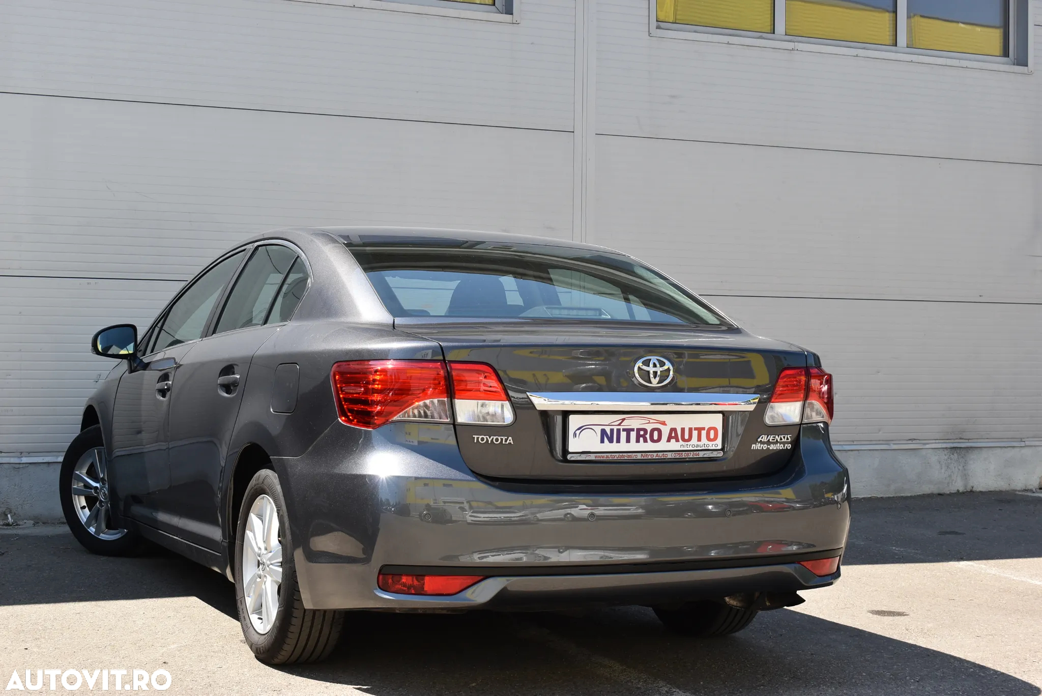 Toyota Avensis - 4