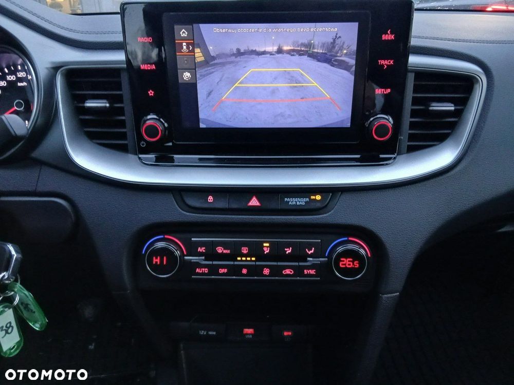 Kia Ceed 1.5 T-GDI M - 22