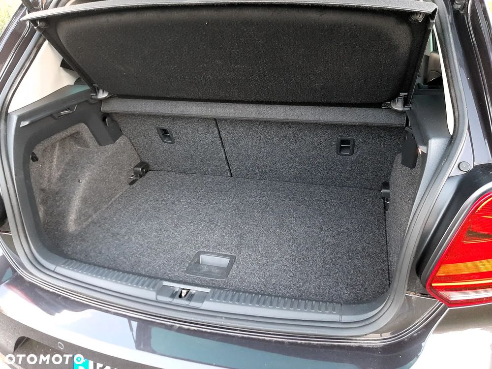 Volkswagen Golf - 22