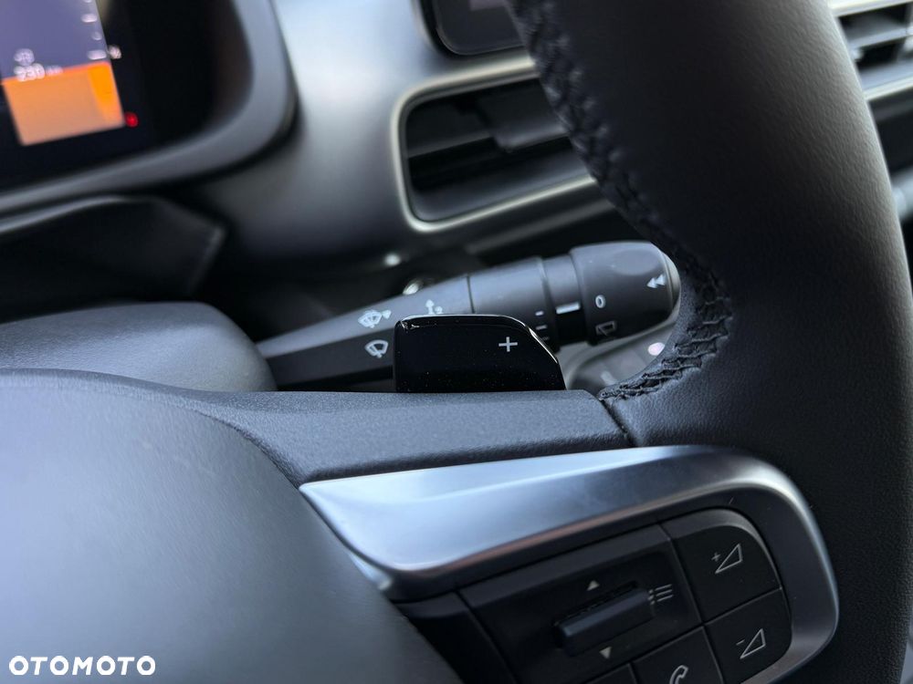 Jeep Avenger 1.2 T3 mHEV Overland 4xe eDCT6 - 18