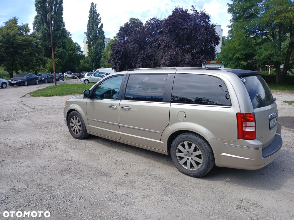 Chrysler Grand Voyager - 2