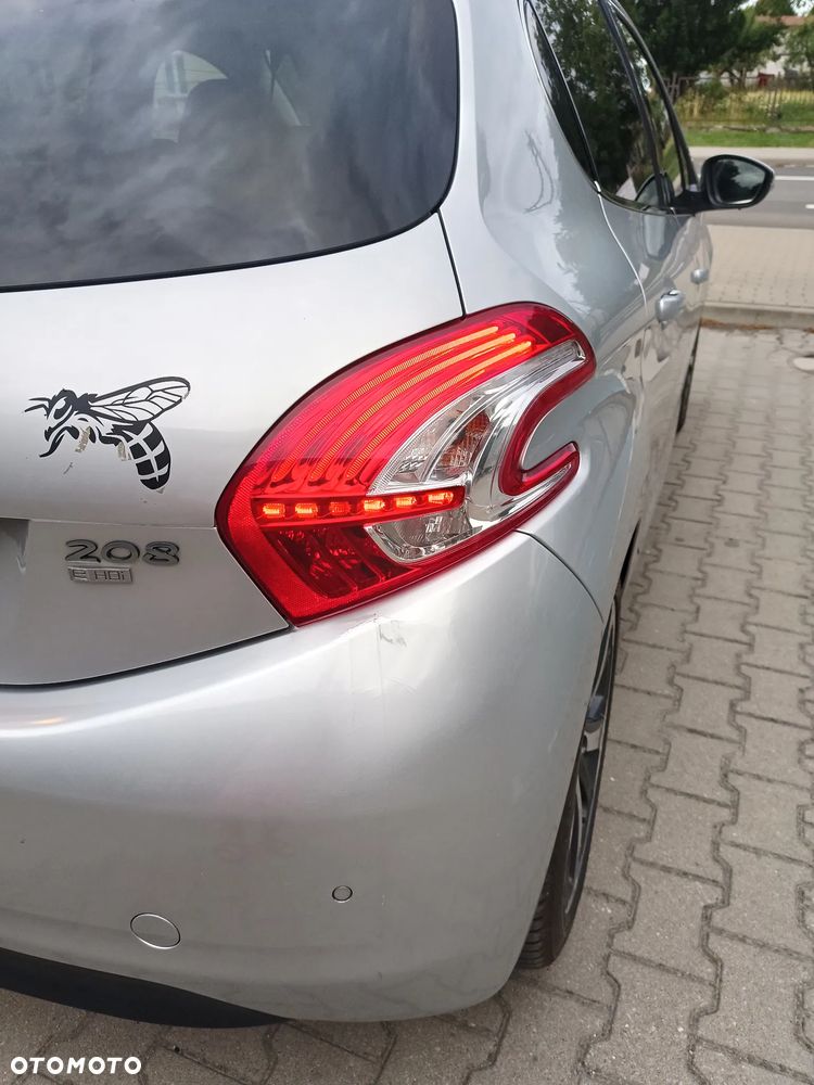 Peugeot 208 1.6 e-HDi Allure STT - 9