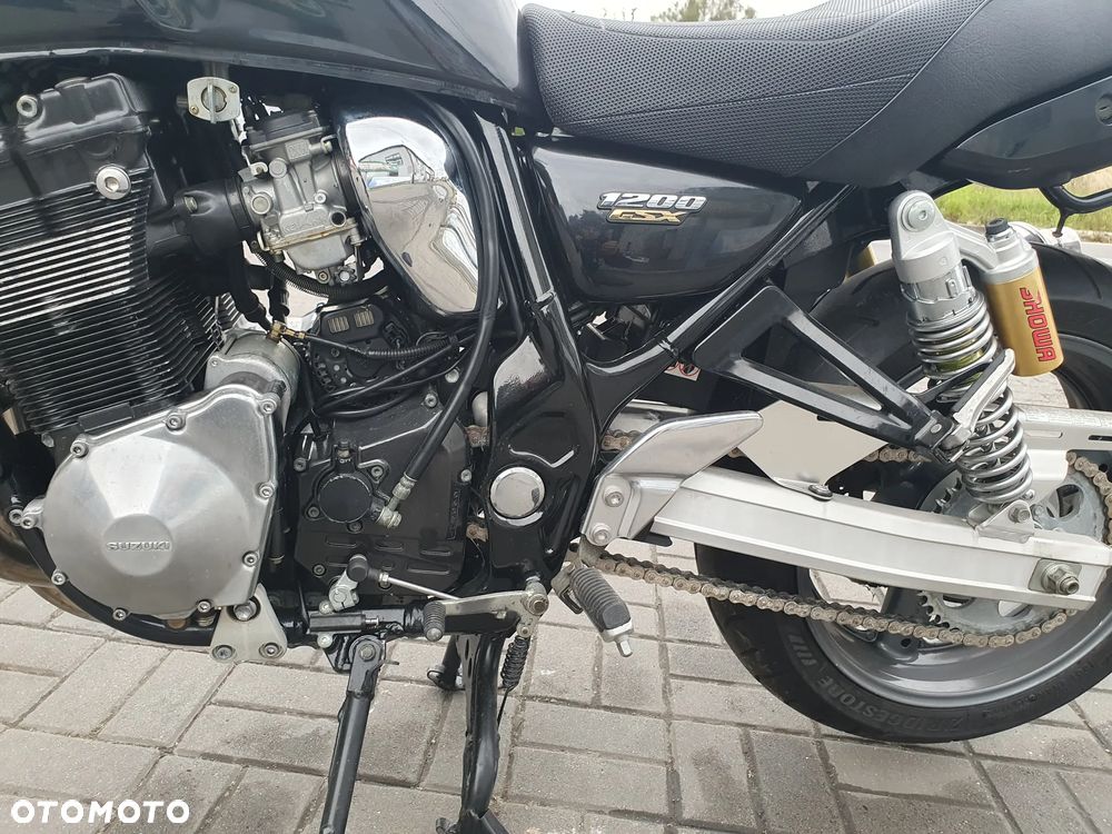 Suzuki GSX - 31