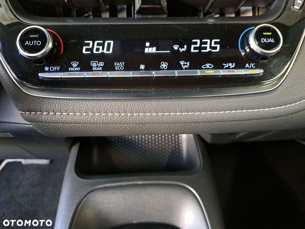 Toyota Corolla 1.8 Hybrid Comfort - 26