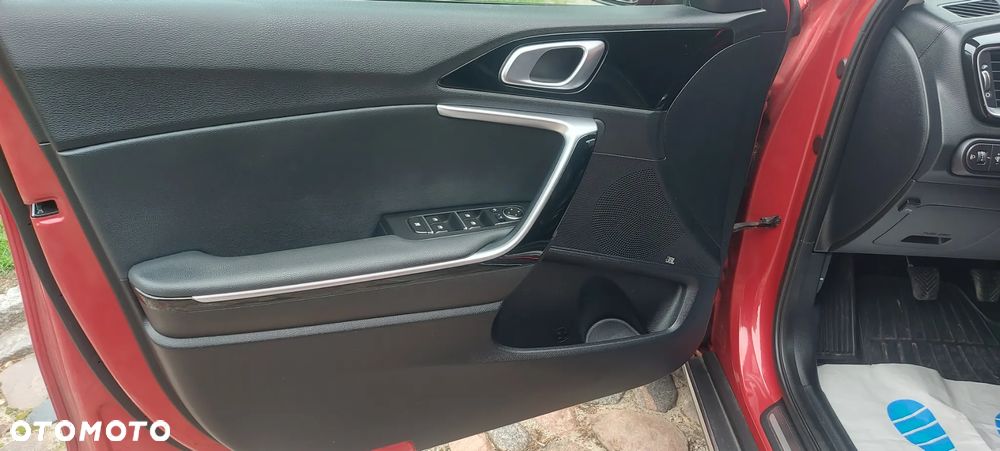 Kia XCeed 1.6 CRDi PLATINUM EDITION - 28