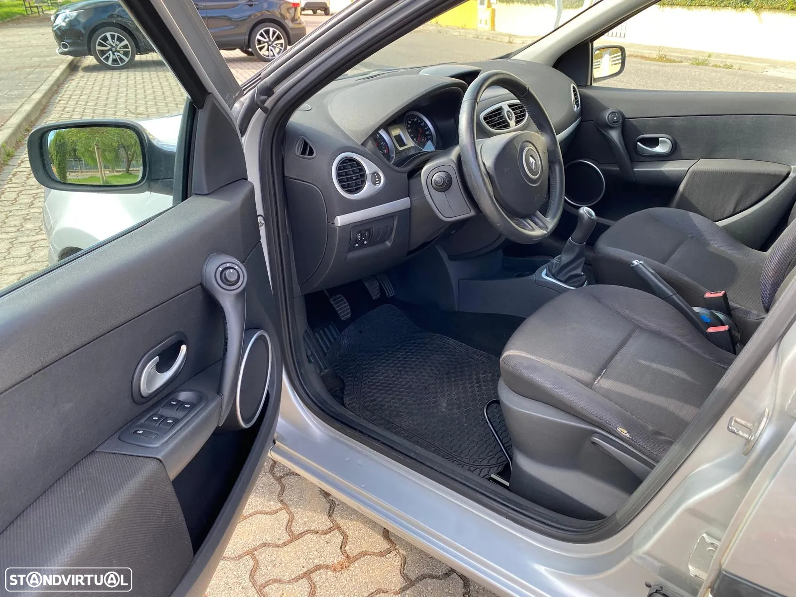 Renault Clio 1.2 16V Dynamique S - 5