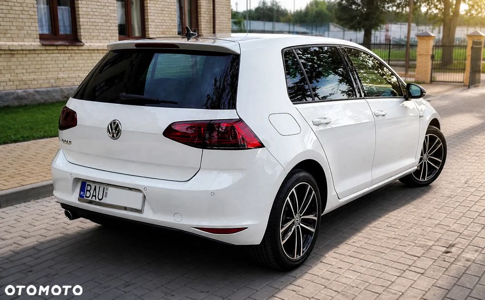 Volkswagen Golf 1.6 TDI BlueMotion Technology Lounge - 3