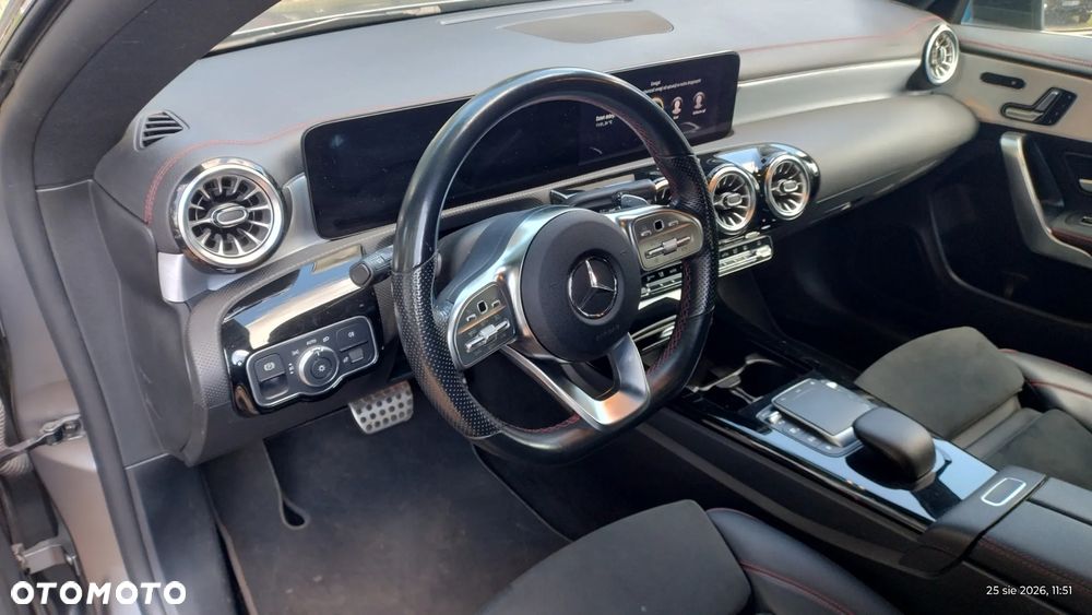 Mercedes-Benz CLA 250 e 8G-DCT AMG Line - 12
