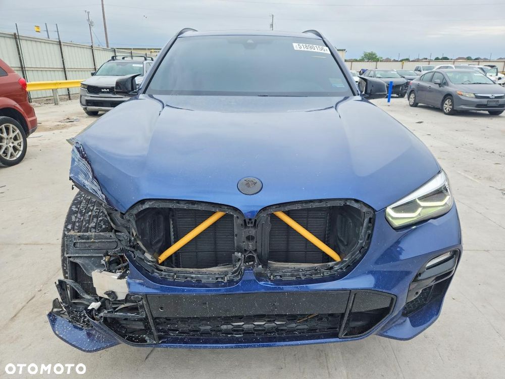 BMW X5 M50i - 2