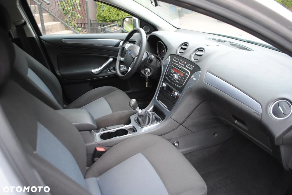 Ford Mondeo 2.0 TDCi Gold X - 8