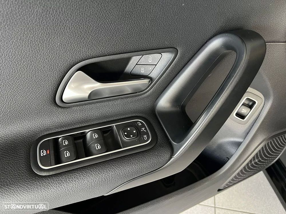 Mercedes-Benz CLA 180 d Shooting Brake Business Solutions - 20