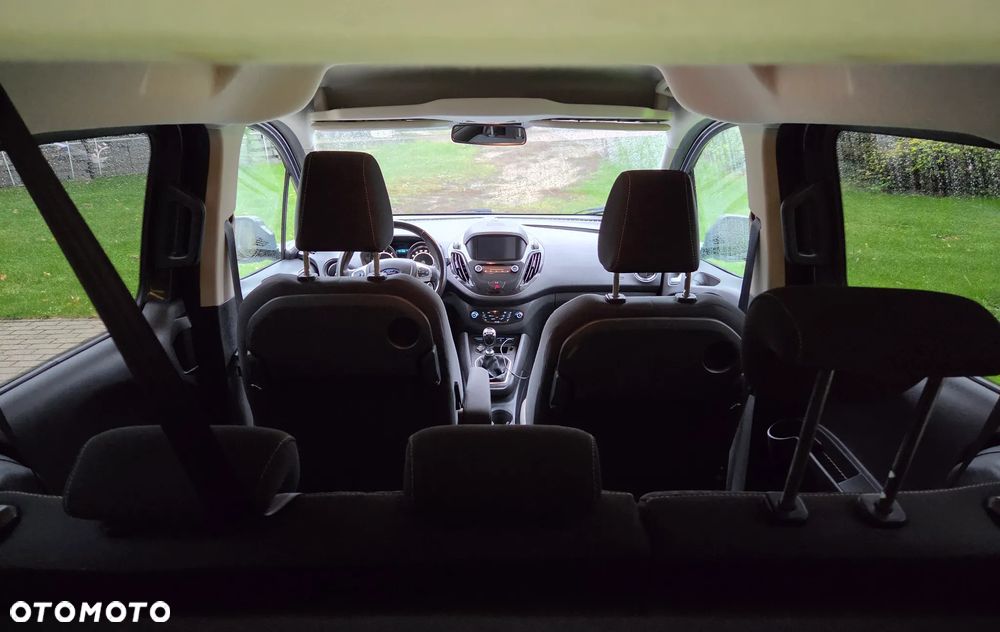 Ford Tourneo Courier 1.5 TDCi Titanium - 10