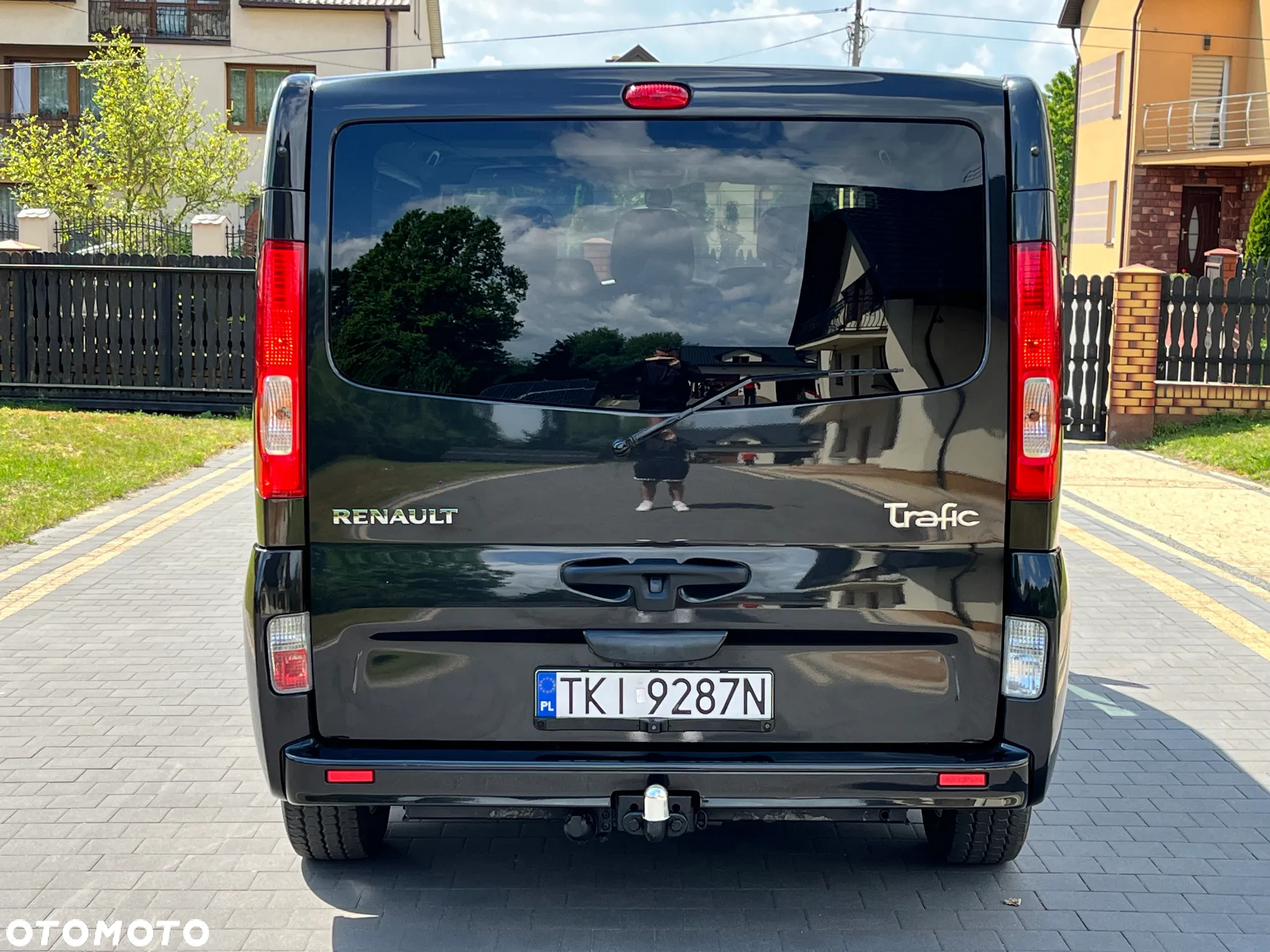 Renault Trafic Grand Passenger Black Edition - 6