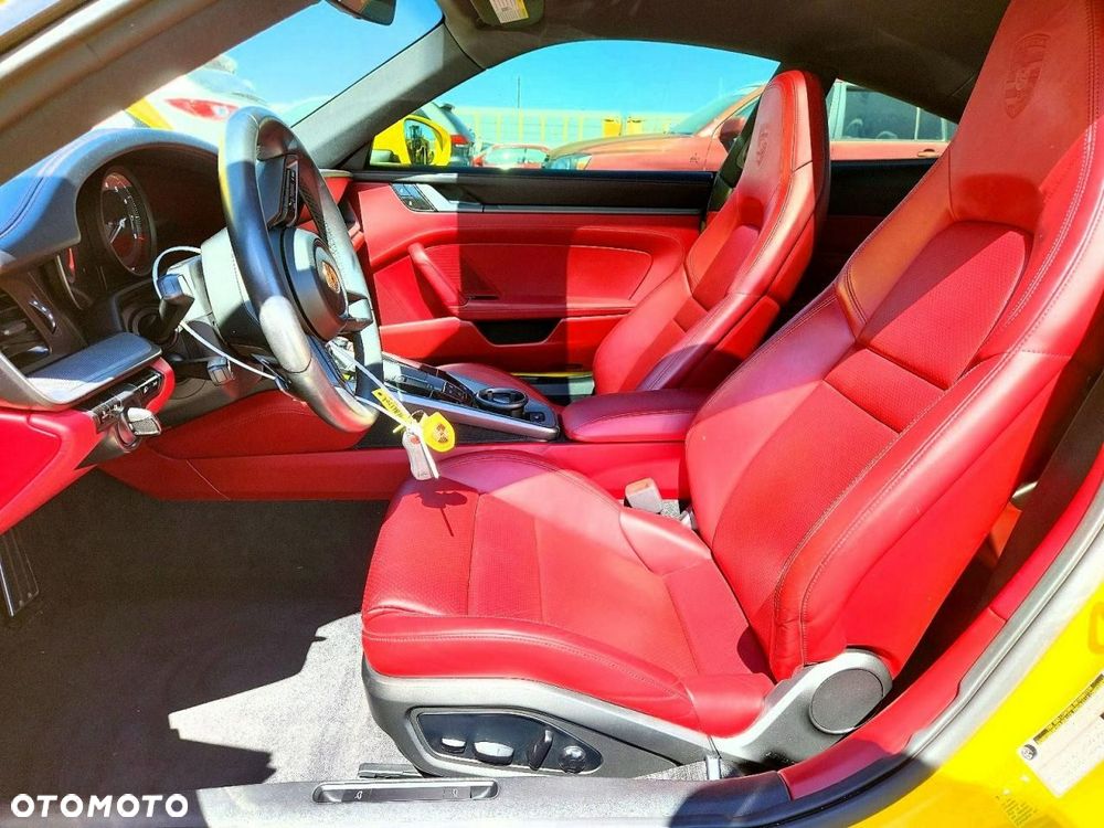 Porsche 911 Carrera 4S PDK - 7