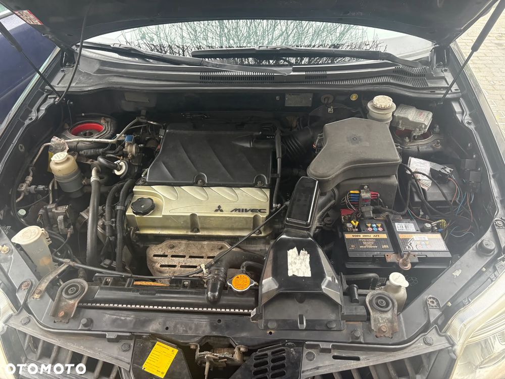 Mitsubishi Outlander - 5