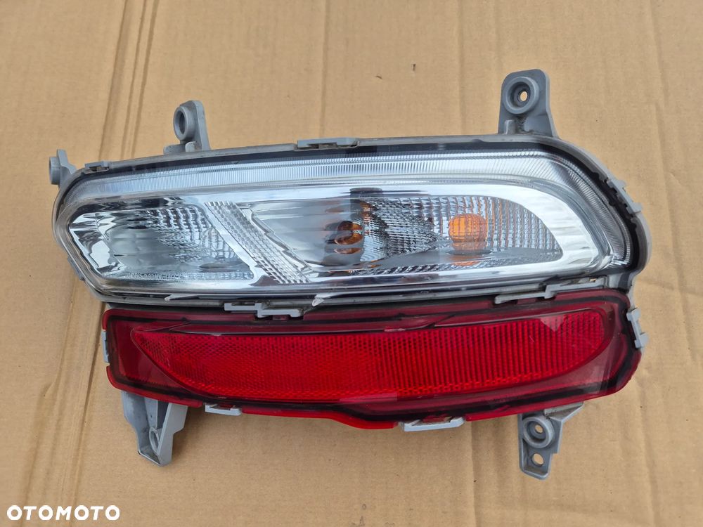KIA Sportage IV lampa tylna prawa przeciwmgielna.2015-2021.OE.. - 1