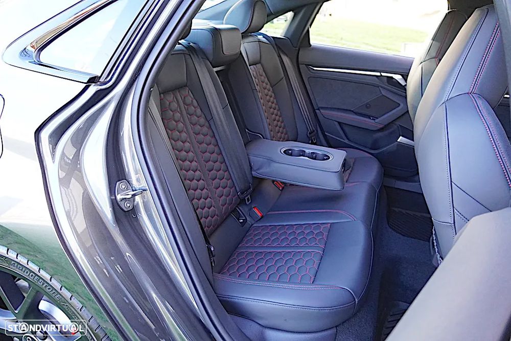 Audi RS3 Limousine 2.5 TFSI quattro S tronic - 25