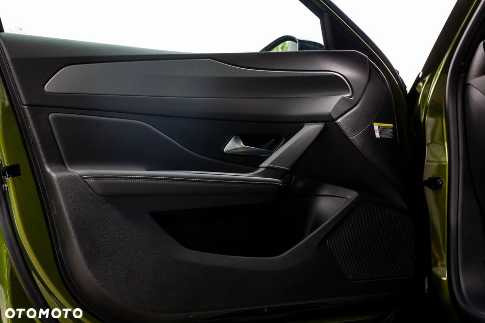 Peugeot 408 1.6 Plug-in Hybrid 240 GT Exclusive e-DCS7 - 13