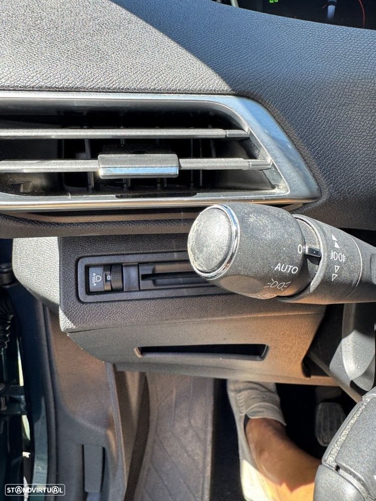 Peugeot 5008 1.2 PureTech Allure Grip Control - 19