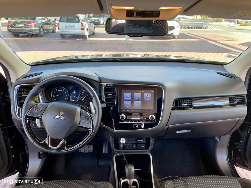Mitsubishi Outlander 2.0 Kaiteki CVT - 26