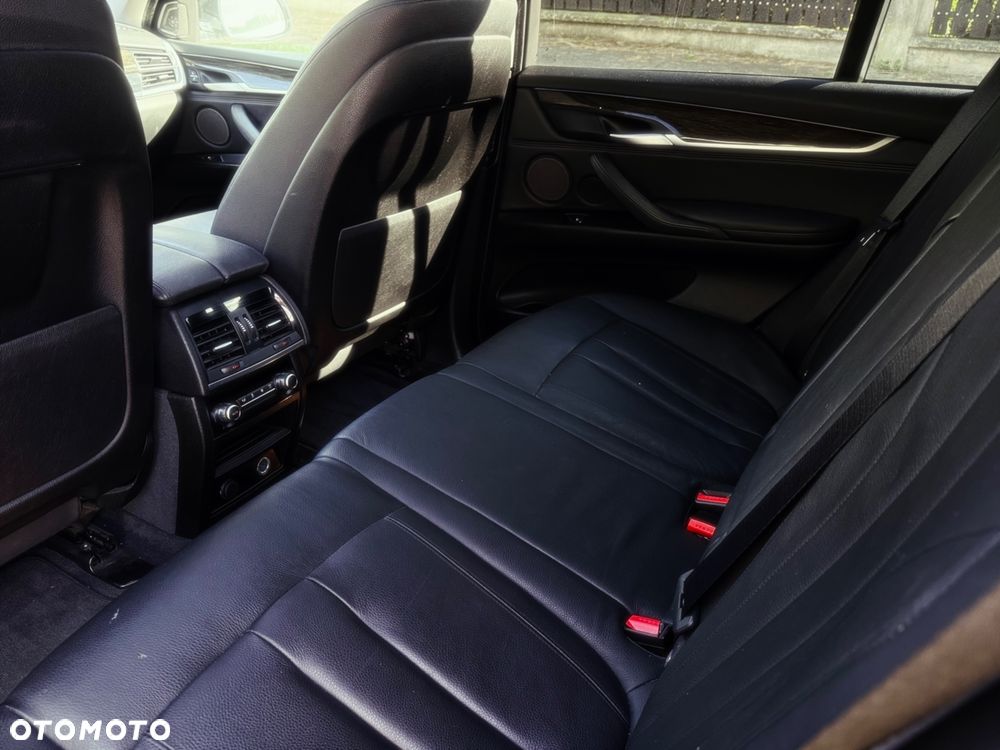 BMW X5 xDrive35i - 18