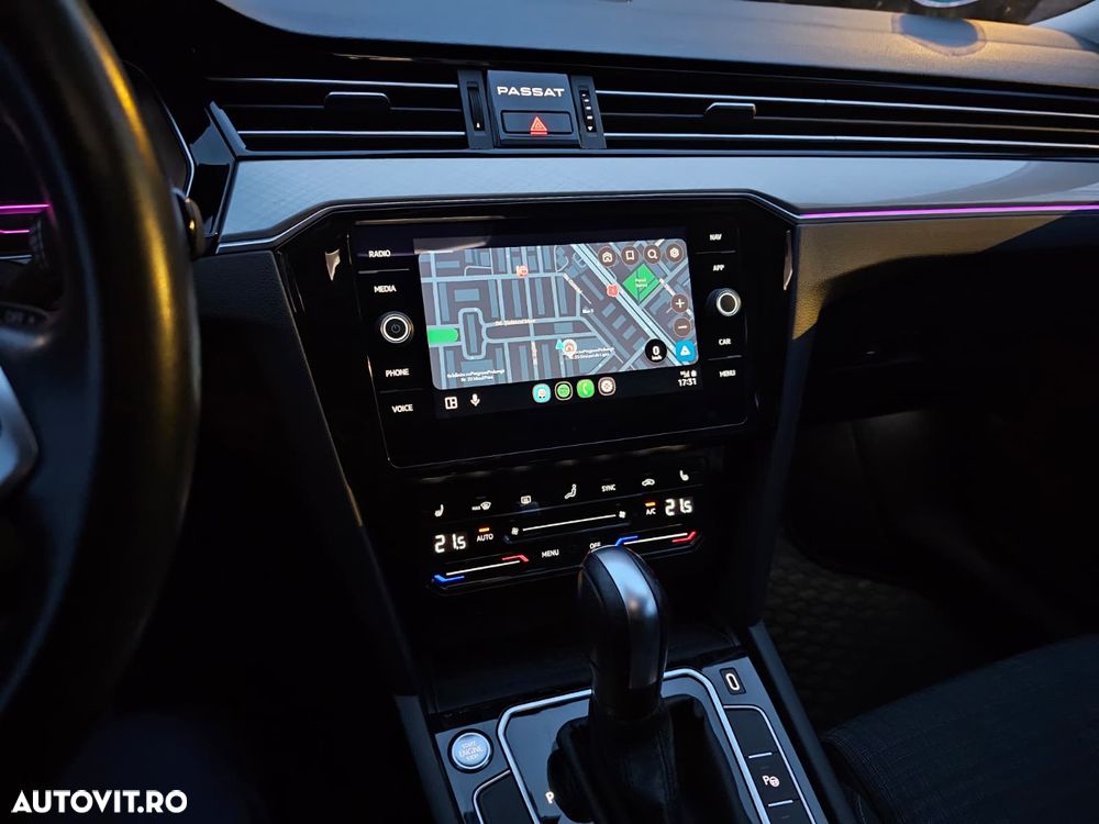 Volkswagen Passat 2.0 TDI DSG Comfortline - 10