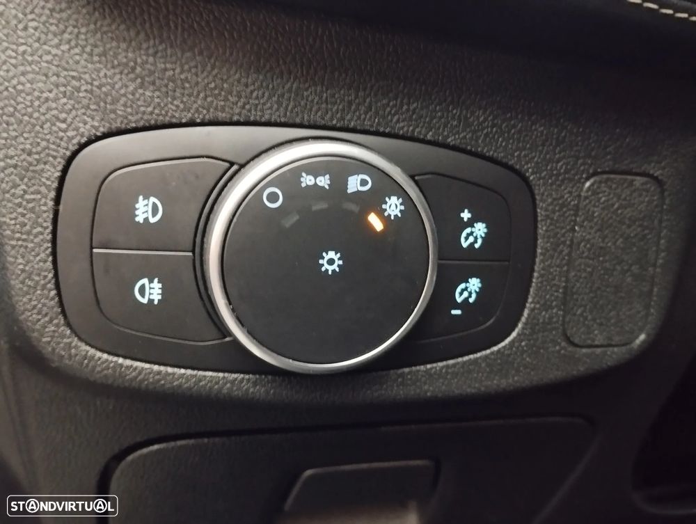 Ford Focus SW 1.0 EcoBoost Vignale - 21