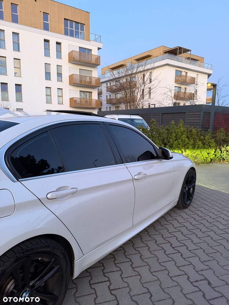 BMW Seria 3 340i M Sport Shadow - 25
