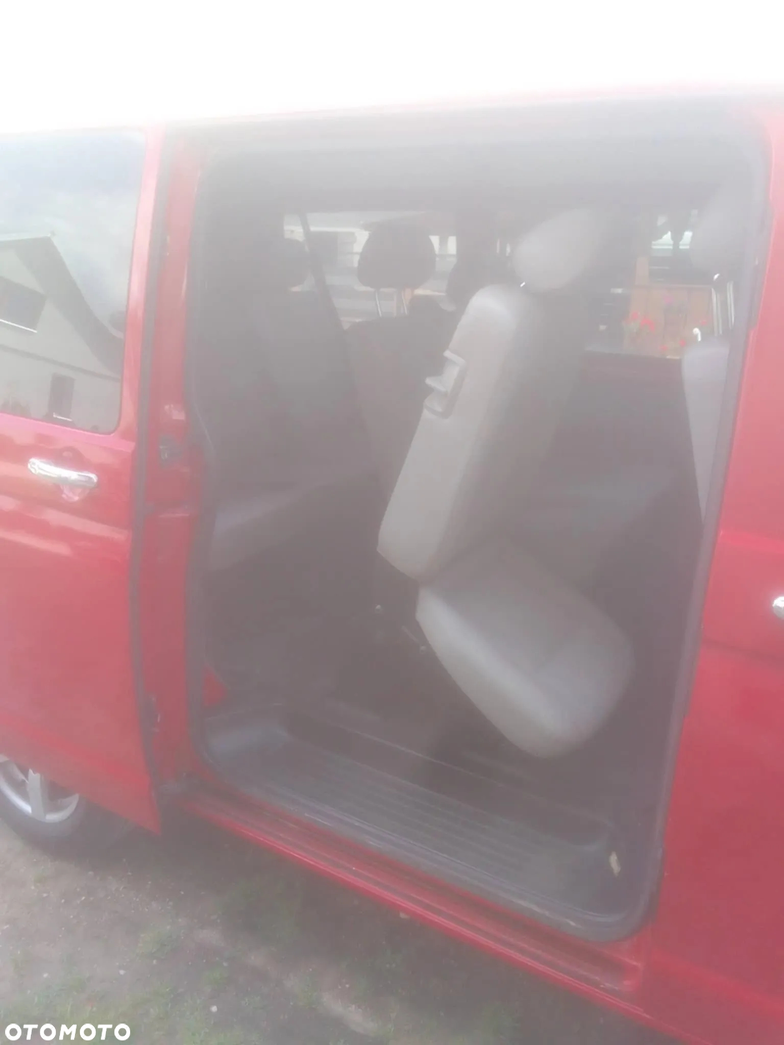 Volkswagen Caravelle - 4