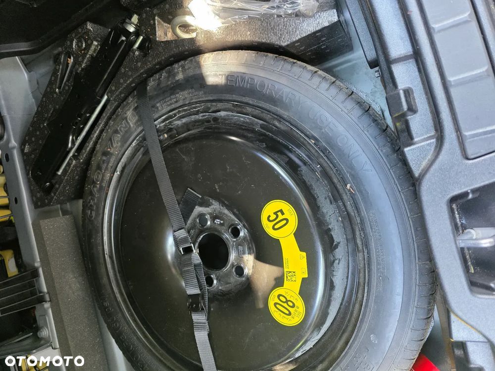 Volvo XC 40 T3 Momentum Core - 4