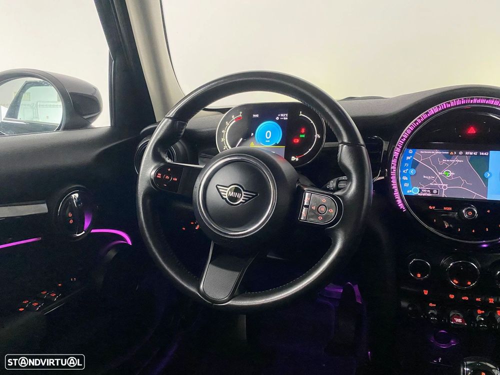 MINI 5 Portas Cooper Auto - 12
