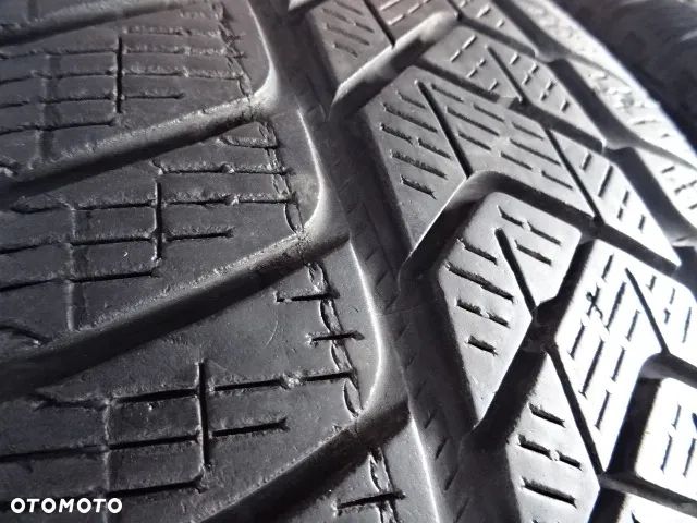 215/65/R17 99H Pirelli Scorpion Winter - 3