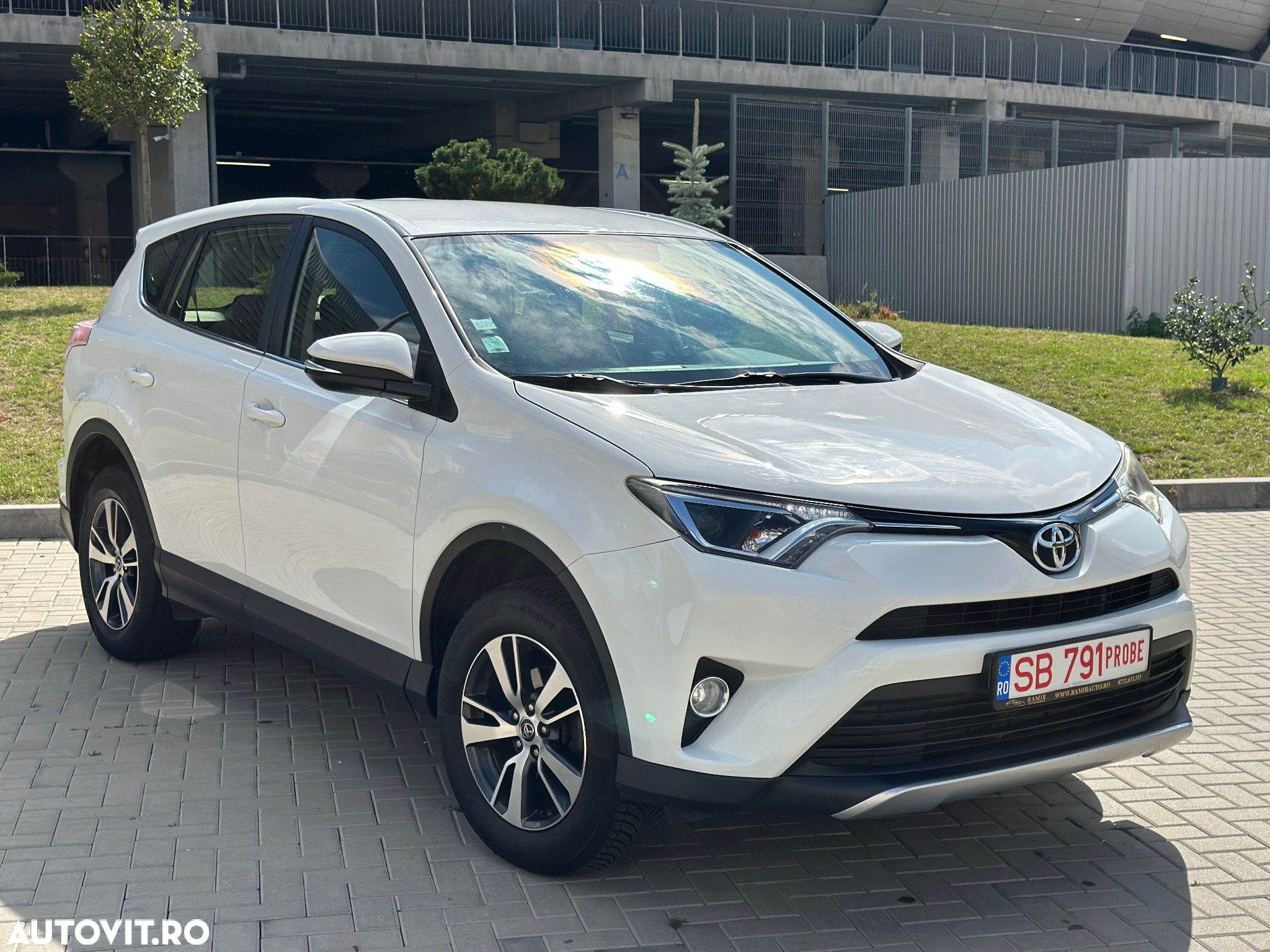 Toyota RAV4 - 2