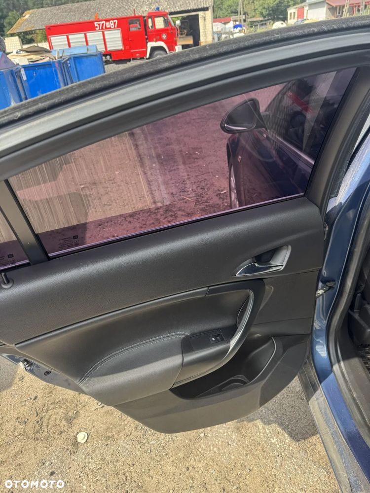 Opel Insignia 2.0 T Cosmo 4x4 EU6 - 10