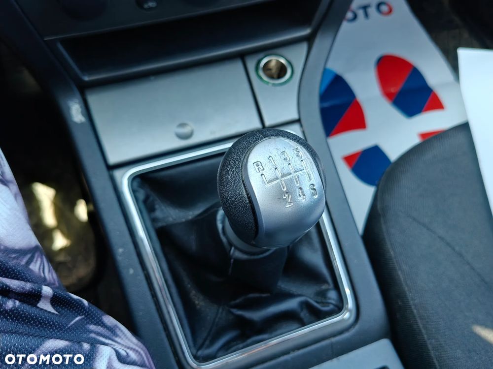Opel Vectra 1.9 CDTI - 23