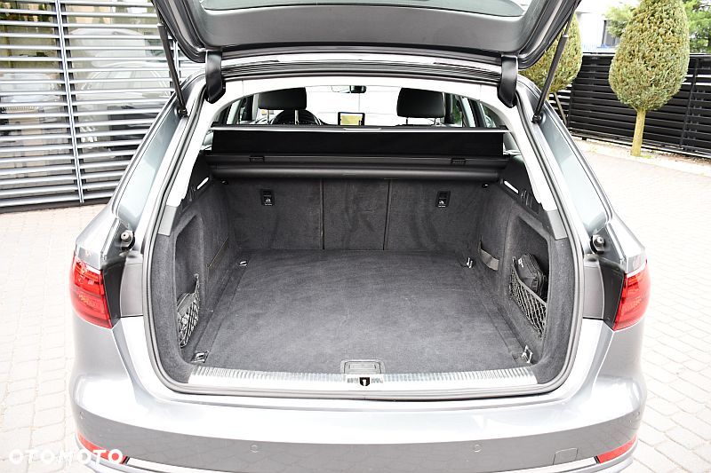 Audi A4 Avant 35 TFSI Sport S tronic - 22