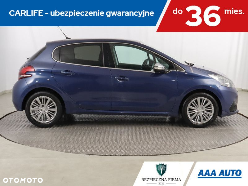 Peugeot 208 - 7