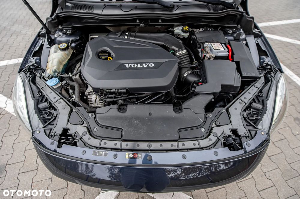 Volvo V40 T3 R-Design Summum - 19
