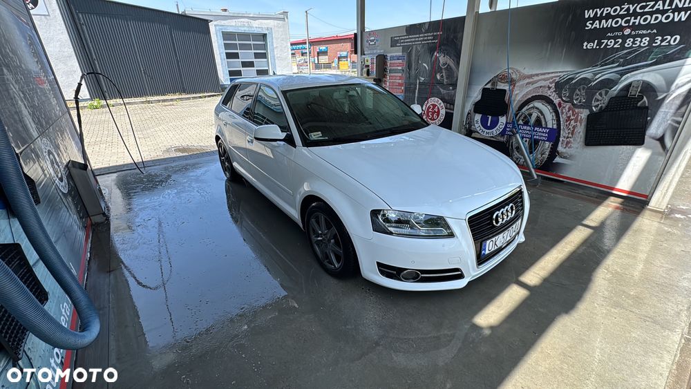 Audi A3 Sportback 2.0 TDI DPF Ambiente - 3