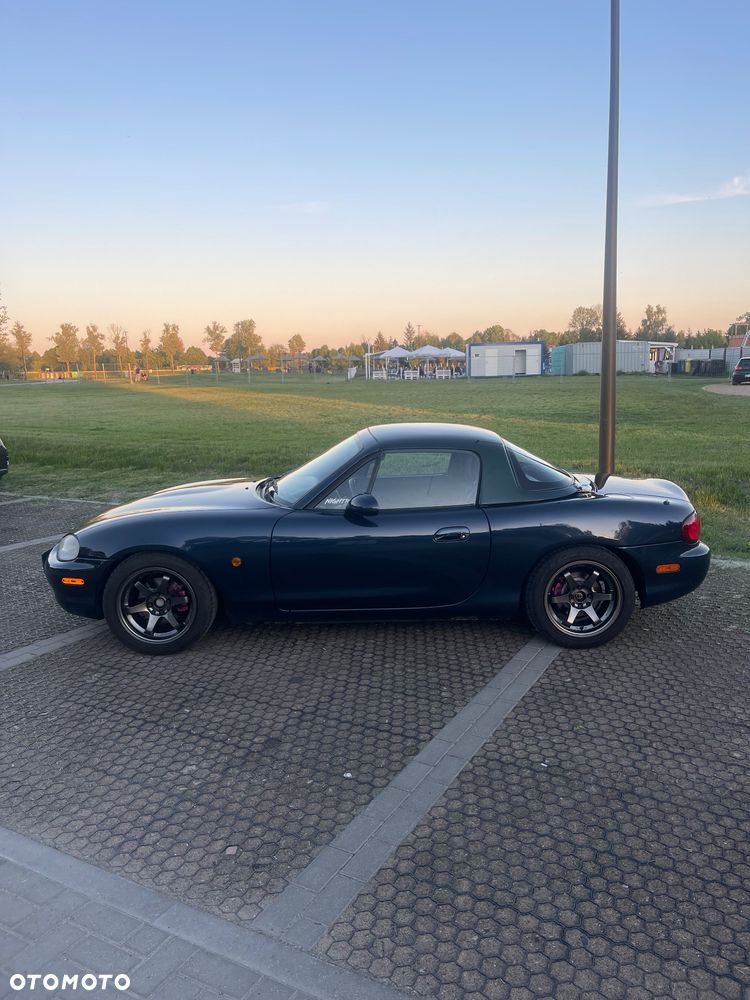 Mazda MX-5 1.6i 16V - 2
