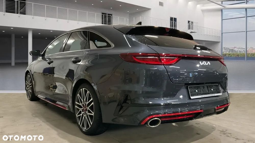 Kia ProCeed 1.6 T-GDI GT DCT - 2