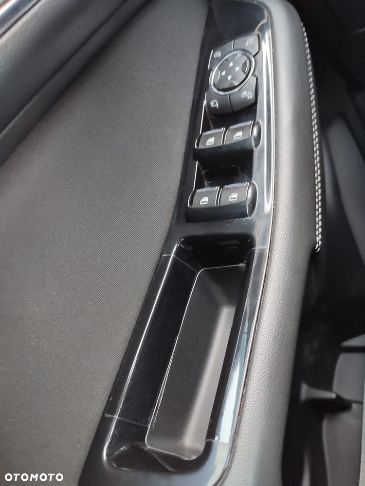 Ford S-Max - 30