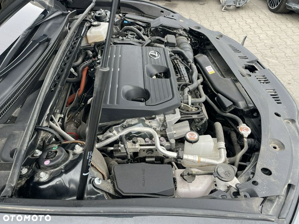 Lexus ES 300h Style Edition - 14