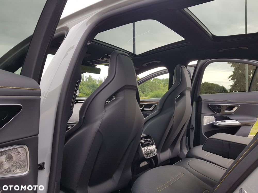 Mercedes-Benz Klasa E AMG 53 PHEV 4Matic+ 9G-Tronic TCT - 17