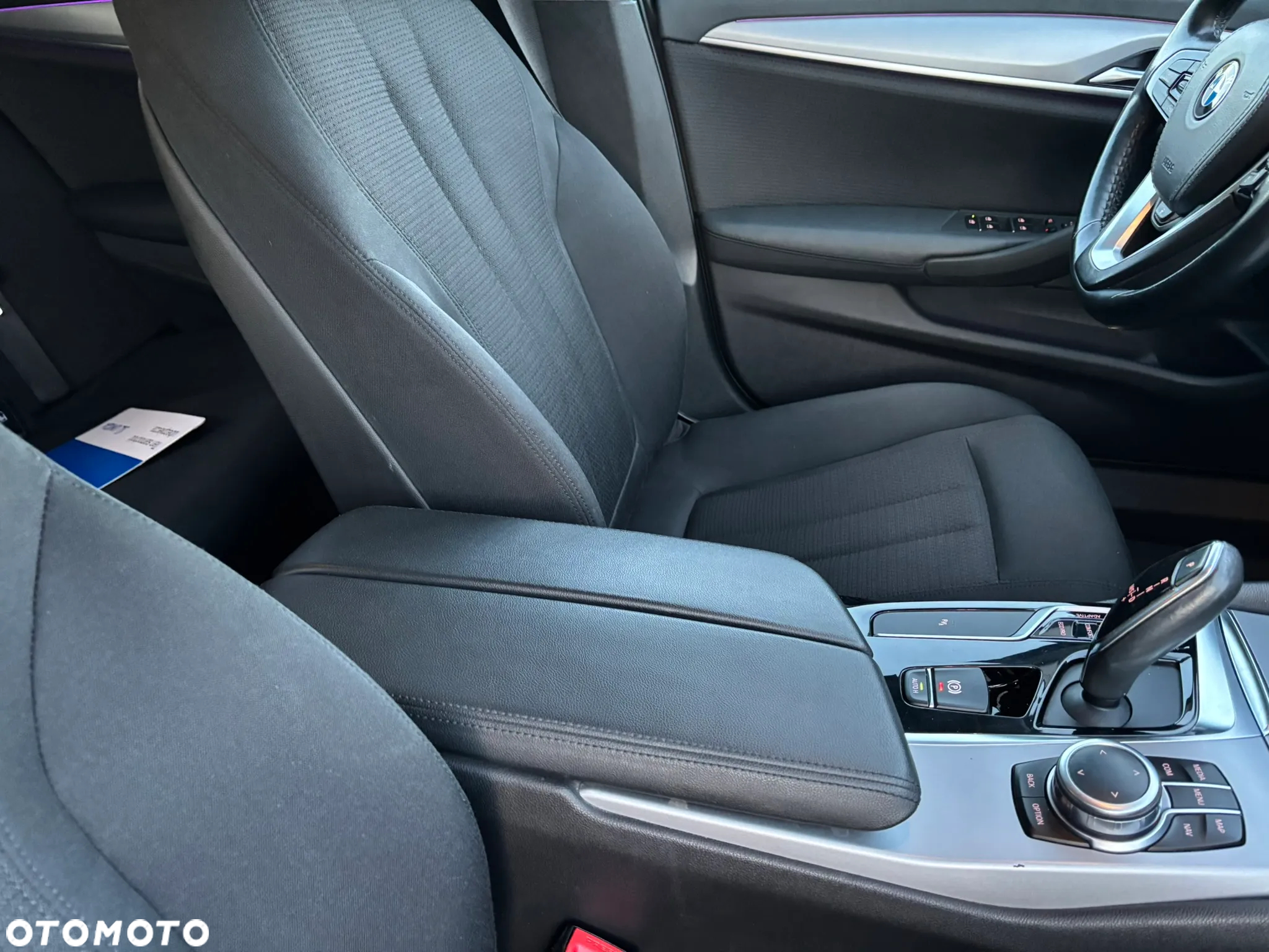 BMW Seria 5 520d xDrive - 15