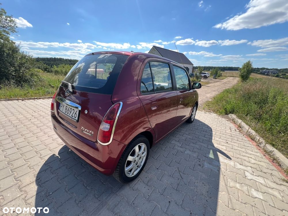 Daihatsu Trevis 1.0 - 9