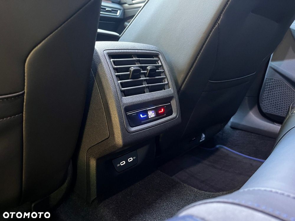 Volkswagen Golf - 18