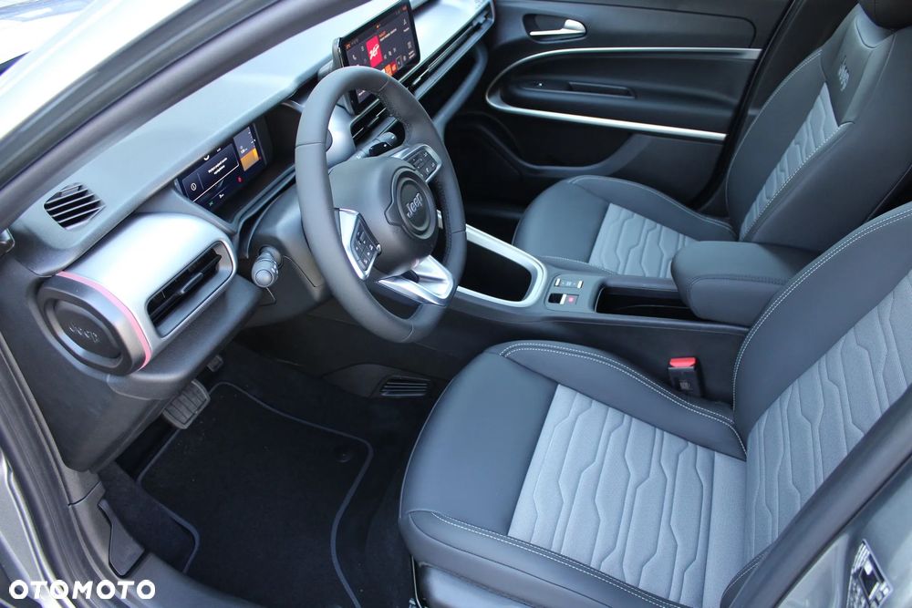 Jeep Avenger 1.2 T3 mHEV Overland 4xe eDCT6 - 13