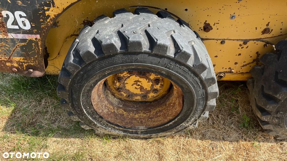 Caterpillar 226 4X4 - 37