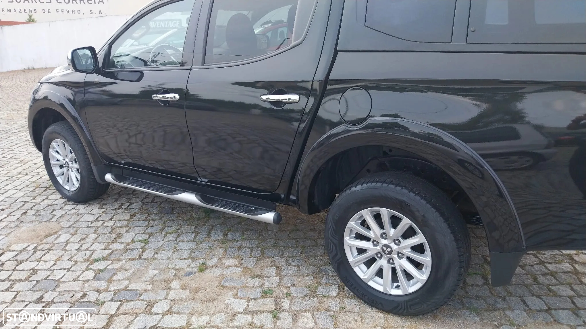 Mitsubishi L200 2.4 DI-D CD Intense Strakar 4WD - 4
